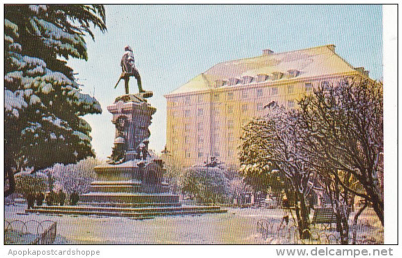 Chile Punta Arenas Plaza Munoz Gamero Nevada Monumento a Hernando de Magallanes