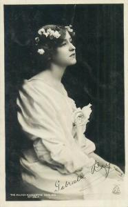 English stage actress, dancer and singer Gabrielle Ray printed signature