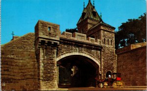 Postcard Canada Kent Gate Old Quebec