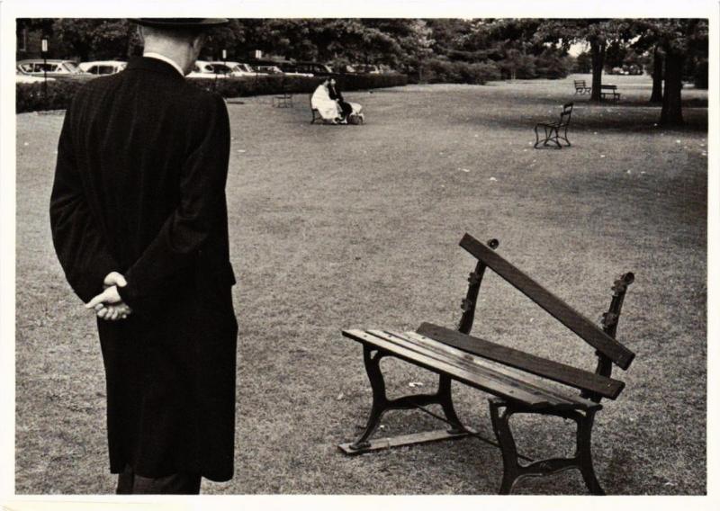 CPM AK38 Brone Bench, New York 1962 ANDRE KERTESZ (d1108)