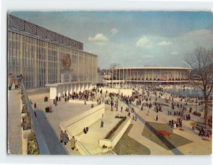 Postcard The Pavilions of U.S.S.R. and U.S.A., Expo 58, Brussels, Belgium