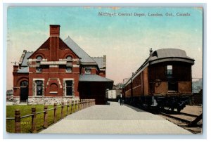 1914 Train Locomotive Michigan Central Depot, London Ontario Canada Postcard 