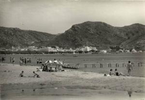 spain, ROSAS, Costa Brava, Beach Scene (1970s)
