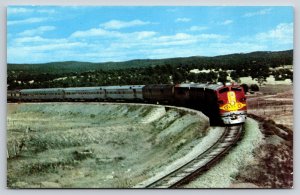 Train~Arizona~Grand Canyon Natl Park~Santa Fe Streamliner On Curve~1950s PC