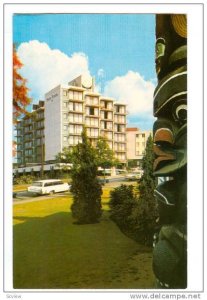 The Queen Victoria Inn,  overlooking Thunderbird Park,  Victoria,  B.C.,  Can...