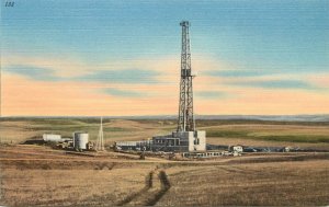 Linen Postcard; Oil Well Drilling Set-up, Williston Basin, Western ND Unposted