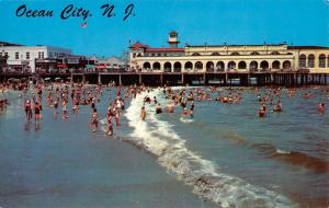 Ocean City New Jersey Beach Scene Vintage Postcard K39338