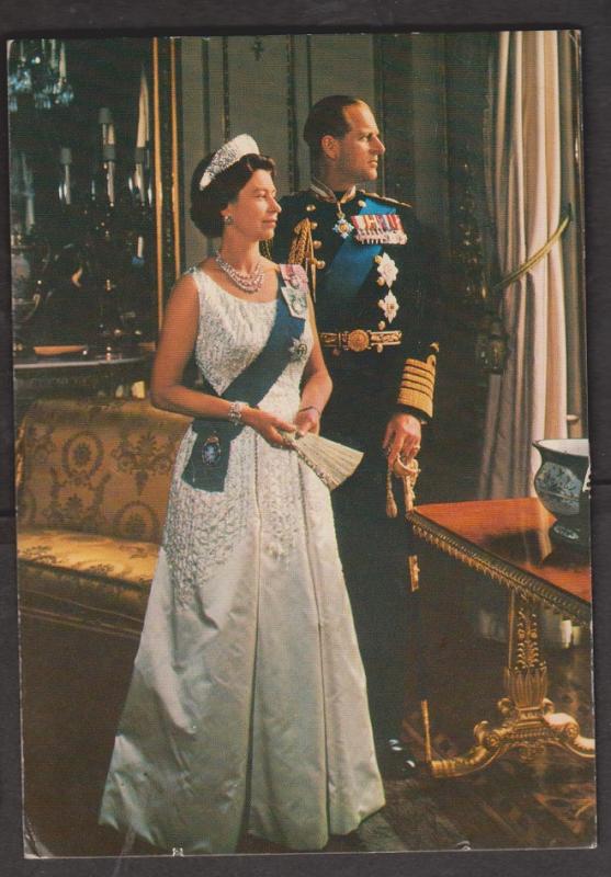 Queen Elizabeth II and Prince Philip Official Pose