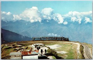 India The Darjeeling-Himalayan Train Negotiates Ghoom Loop Railways Postcard