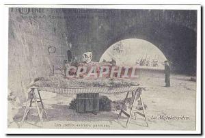 REPRODUCTION small Parisian trades Old Postcard The mattress-maker