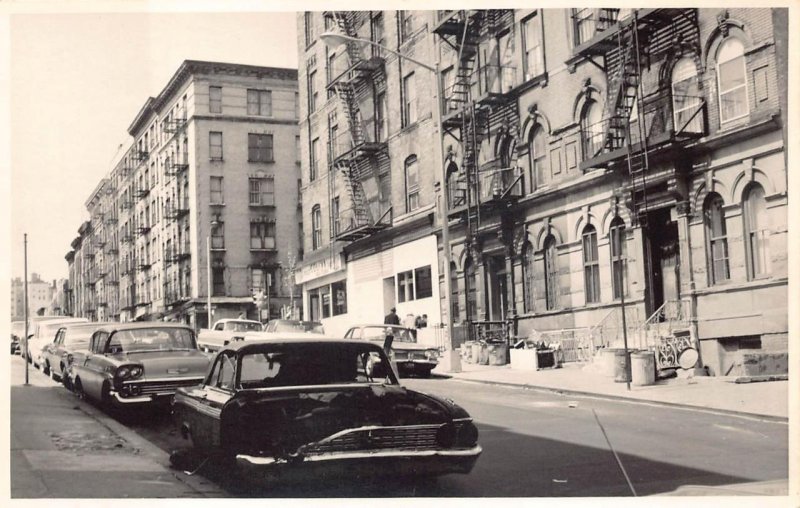 RPPC STREET VIEW NEW YORK CITY CARS AGFA REAL PHOTO POSTCARD (c.1967-70)