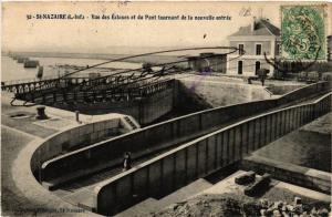 CPA St-NAZAIRE - Vue des ecluses et du Pont tournant de la (589745)