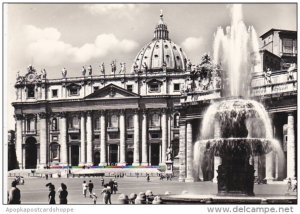 Italy Roma Rome Basilica di San Pietro Fontana