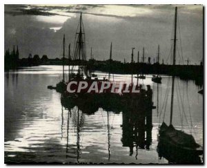 Postcard Modern Crepuscule Ostend Harbor Fishing Boat