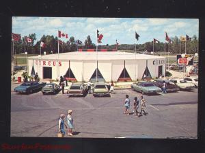 ON THE BORDER SOUTH CAROLINA OLD CARS FORD PINTO CIRCUS ADVERTISING POSTCARD