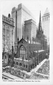 RPPC TRINITY CHURCH AT BROADWAY NEW YORK CITY REAL PHOTO POSTCARD (c. 1940s)