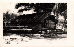 PC HOUSE REAL PHOTO PAPUA NED. NW. GUINEA (a33502)