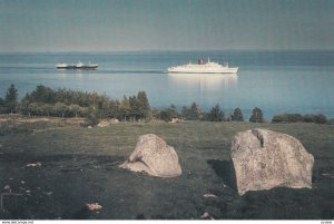 SAGUENAY, Quebec, PU-1986; Cruise on the Saguenay River