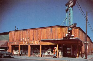 Redmond, Oregon PAT'S PILL PALACE Juniper Junction Roadside Smokin' Weed 1950s