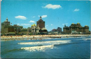 Postcard NJ Atlantic City - Skyline