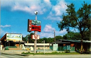 View of Motel Tradewinds, North Street Rapid City SD Vintage Postcard Q65