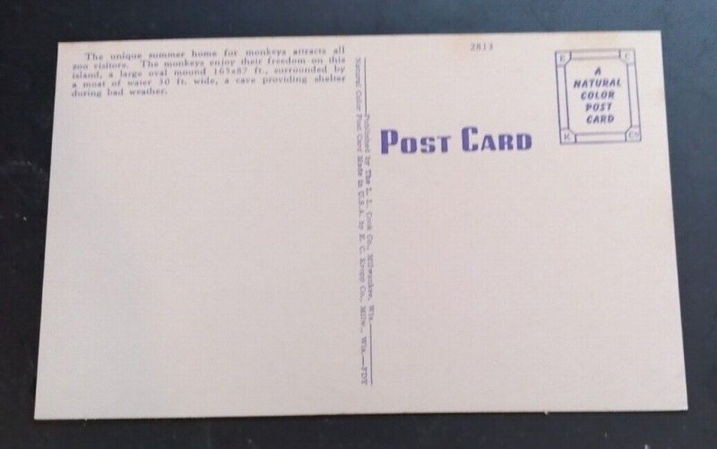 UNUSED LINEN  POSTCARD - MONKEY ISLAND, WASHINGTON PARK, MILWAUKEE, WISCONSIN