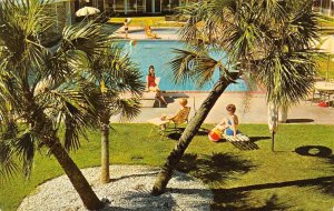 Tallahassee FL Florida  HOLIDAY INN MOTEL Pool~Bathng Beauties ROADSIDE Postcard