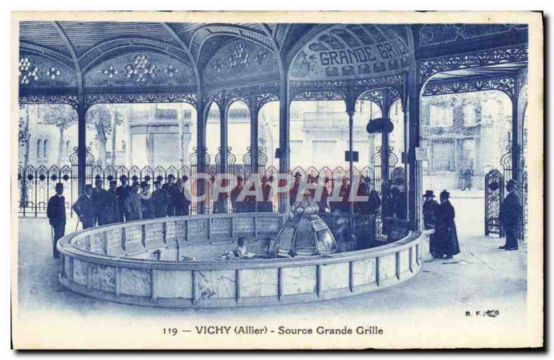 Postcard Old Source Vichy Grande Grille