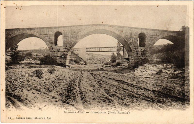 CPA Env. d'APT - PONT-JULIEN (477313)