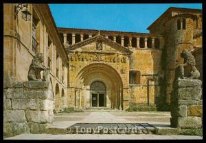 Santillana Del Mar, Santander - Iglesia de la Colegiata