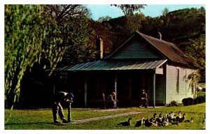 Postcard BUILDING SCENE Lynchburg Tennessee TN AQ0304