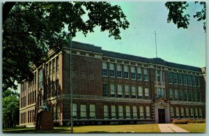 Shenandoah Community School Building Shenandoah Iowa IA Chrome Postcard I6