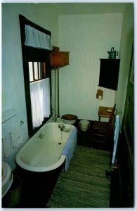 Postcard - Bath, Roosevelt Cottage, Roosevelt Campobello Int'l Park - Canada