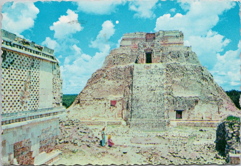 Uxmal Yucatan Templo del Adivino Mexico Pyramid of Magician Temple Postcard C8