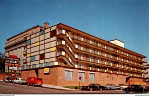 Iowa Davenport Downtowner Motor Inn Sixth and Main Streets