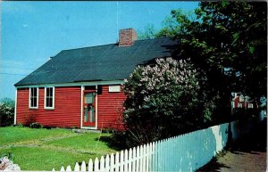 Postcard HOUSE SCENE Manchester New Hampshire NH AK1339