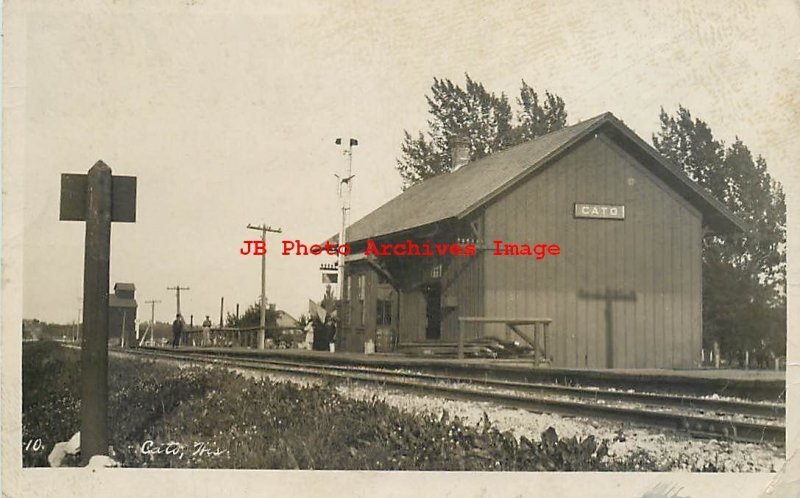 Depot, Wisconsin, Cato, RPPC, Chicago & North Western Railroad, Photo No 10