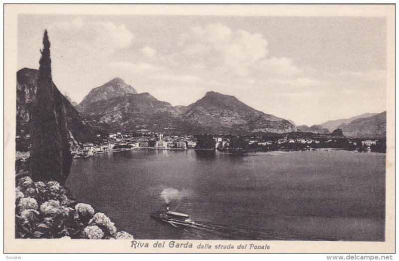 ITALY, 1900-1910's; Riva Del Garda Dalla Strada Del Ponale
