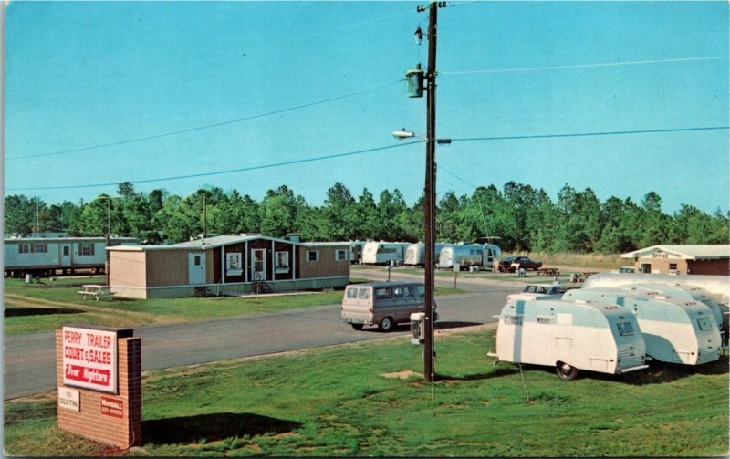 Postcard GA Perry Perry Trailer Park Highway 75 1970s J2