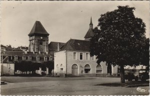 CPA CHAMBON-sur-Voueize Place de la Poste (121614)