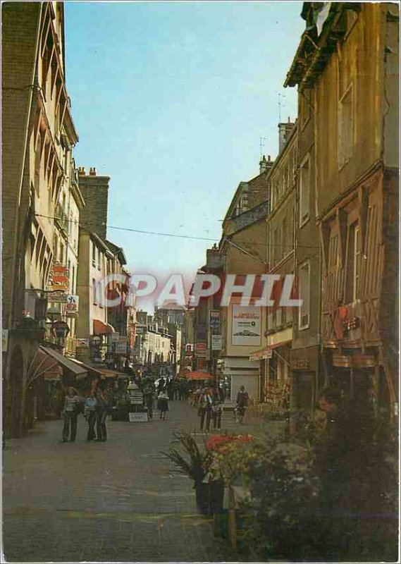 Modern Postcard Rennes Ille et Vilaine Street Vasselot pletonne street