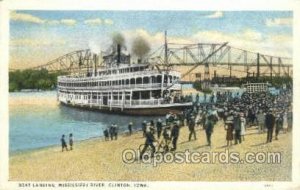 Boat Landing Mississippi River Ferry Boat, Ferries, Ship Clinton, Iowa, USA U...