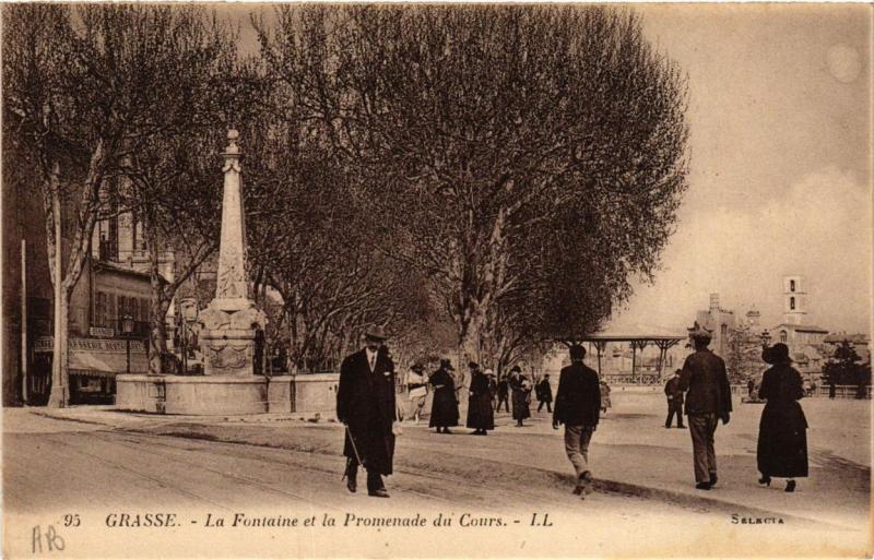 CPA Grasse La Fontaine et la Promenade du Cours (617375)