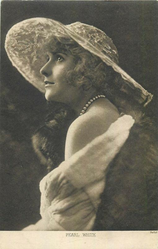 Movie actress Pearl White postcard 