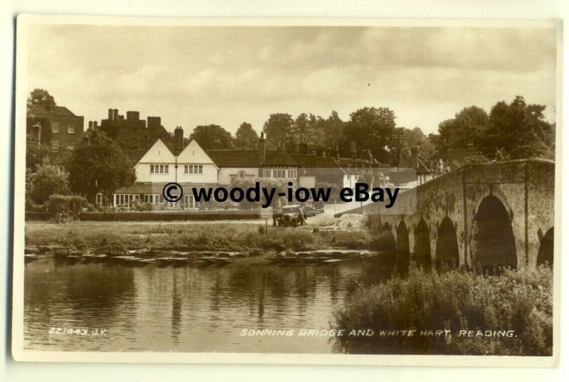 tp8092 - Berks - The Sonning Bridge & White Hart c1934, in Reading - Postcard