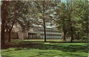 Appleton WI Casper Youngchild Science Hall Lawrence University 1970s Postcard H8