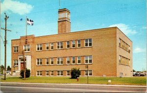 VINTAGE POSTCARD CITY HALL OF OF JACQUES-CARTIER SOUTH OF THE MONTREAL 1960s