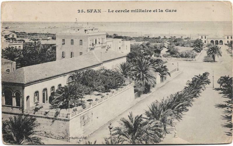 Tunisia Sfax Le civile militaire et la Gave 01.26