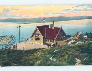 Unused Old Postcard BUILDING ALONG SHORELINE Bergen Norway F5258