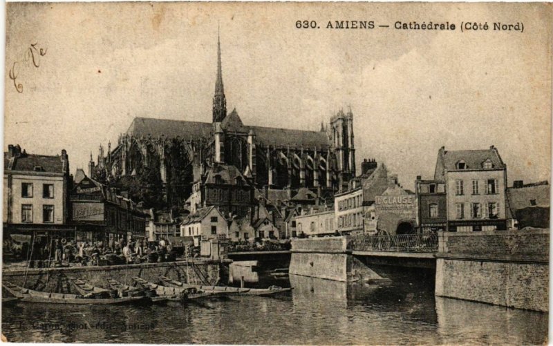 CPA AMIENS - Cathédrale (cote Nord) (515191)